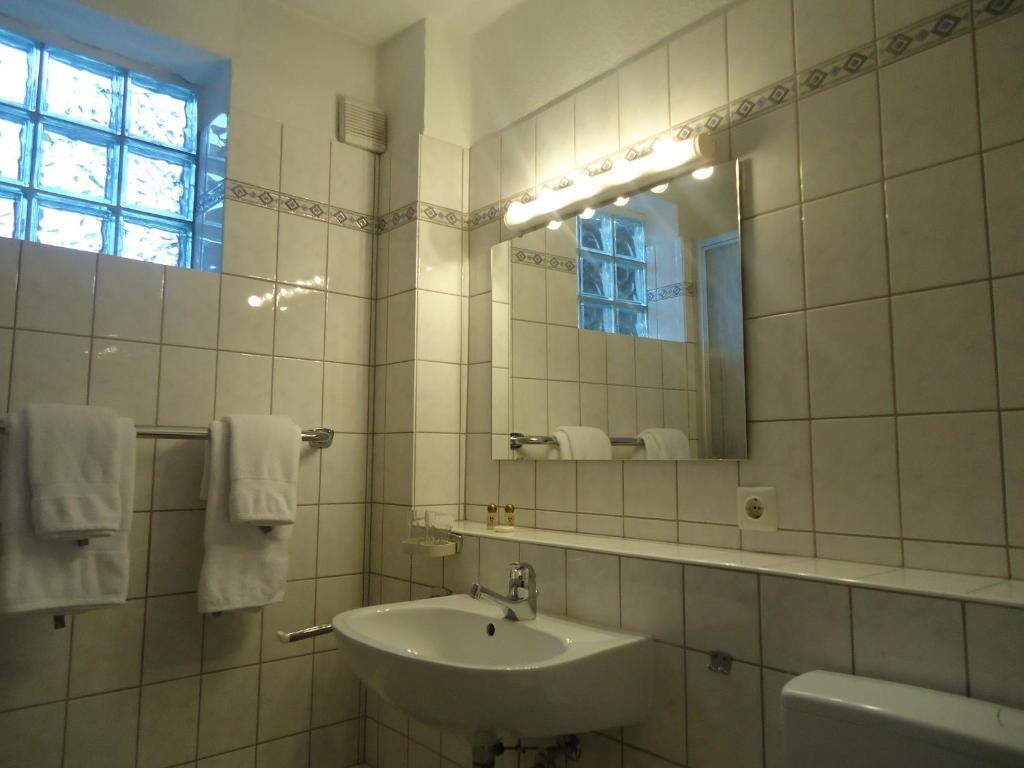 Hotel Burg-Stuben Mainz Quarto foto